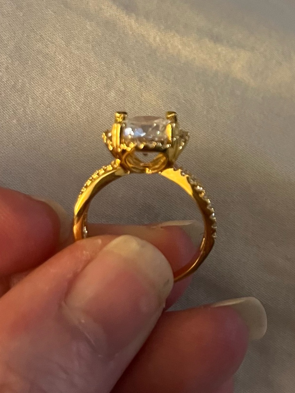 18K Gold Filled 4CT Round AAA CZ Hidden Halo Ring | Pavé Split Shank Size 6 NWOT - Picture 2 of 11